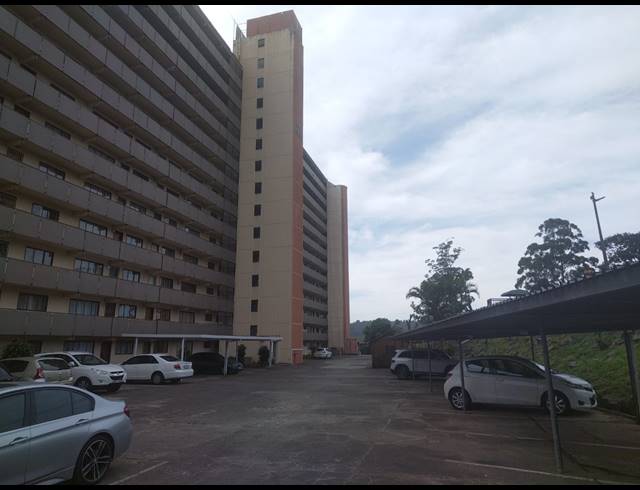 2 BEDROOM FLAT FOR SALE IN PINETOWN CENTRAL
